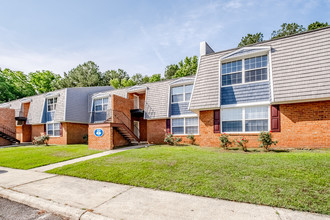 Cypress Pointe Apartments in Greenville, NC - Building Photo - Building Photo