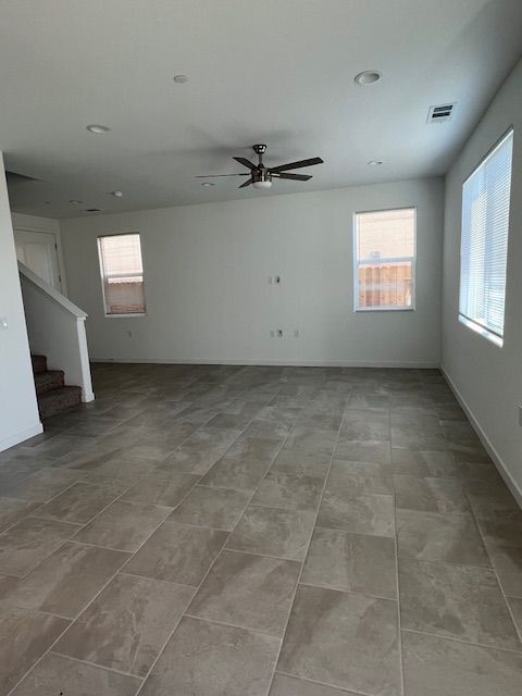 11235 N Ocaso Dr in Fresno, CA - Foto de edificio - Building Photo