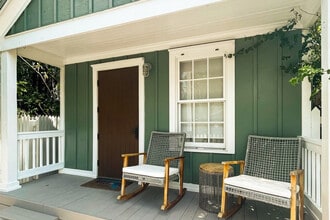 1011 Howe St in Key West, FL - Building Photo - Building Photo