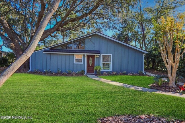 property at 10123 Leisure Ln N