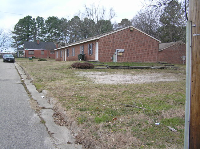 Clark St. apartments in Rocky Mount, NC - Building Photo - Building Photo