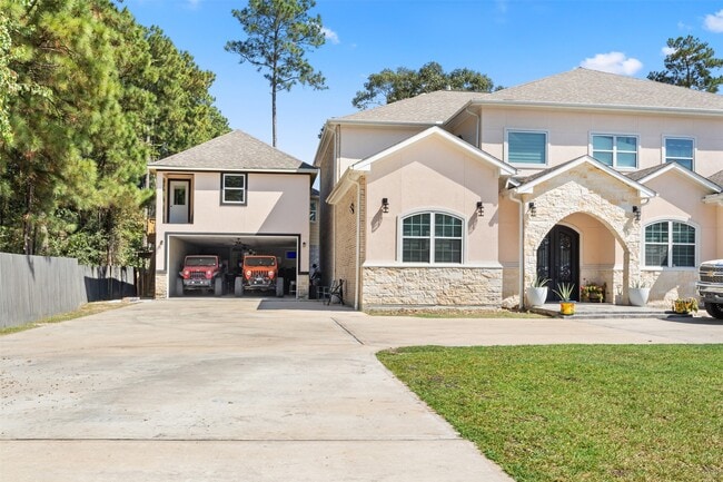 23972 Praying Mantis Ln in New Caney, TX - Building Photo - Building Photo