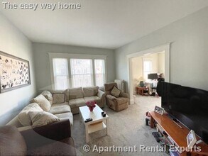 42 Lowden Ave in Somerville, MA - Building Photo - Building Photo