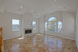 1738 Spreckels Ln in Redondo Beach, CA - Building Photo - Building Photo