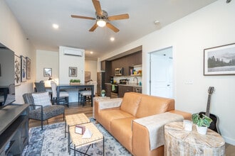 The Edge at Mt. Shadows in Colorado Springs, CO - Building Photo - Interior Photo
