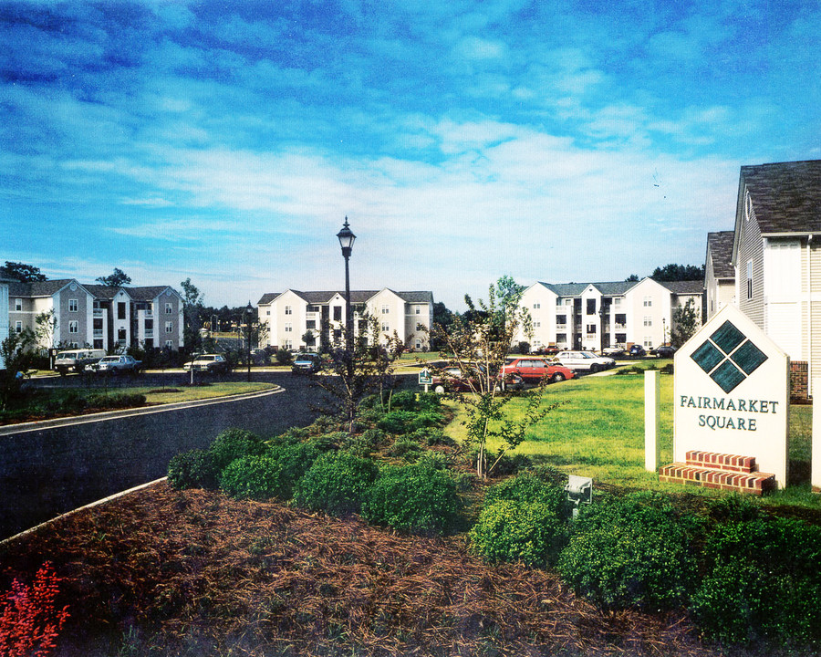 Fairmarket Square Apartments in Charlotte, NC - Building Photo