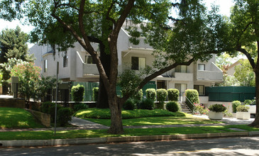 Wilson Apartments in Pasadena, CA - Building Photo - Building Photo