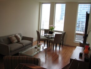 1400 S Michigan Ave in Chicago, IL - Building Photo - Building Photo