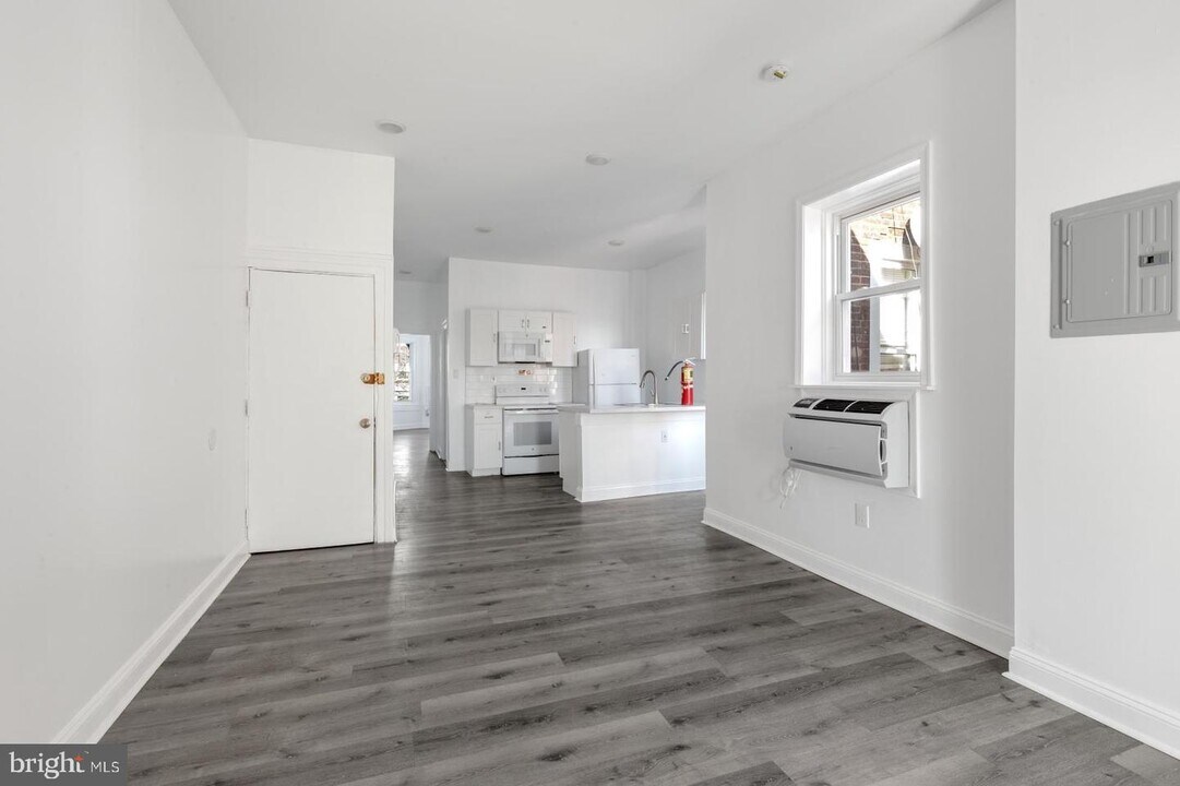 5036 Walnut St Photo