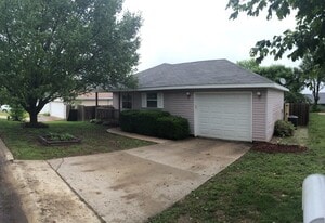 131 Deer Run Rd in Branson, MO - Building Photo