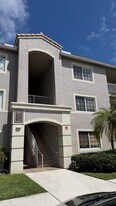 5065 Wiles Rd, Unit 207 in Coconut Creek, FL - Building Photo