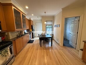268 River St, Unit 6T in Cambridge, MA - Foto de edificio - Building Photo
