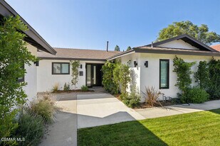 16 Alamar St in Thousand Oaks, CA - Building Photo