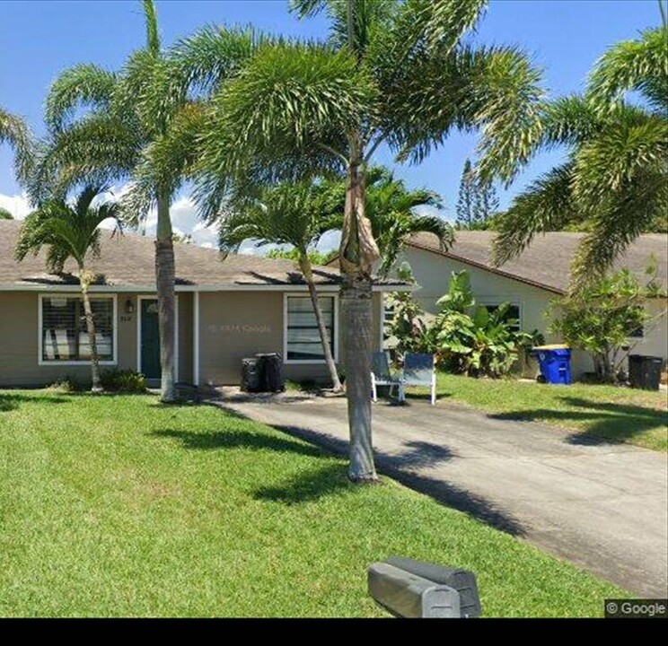 8918 SE Hobe Ridge Ave in Hobe Sound, FL - Building Photo