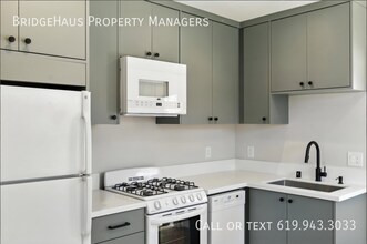 211 Hensley in San Diego, CA - Building Photo - Building Photo