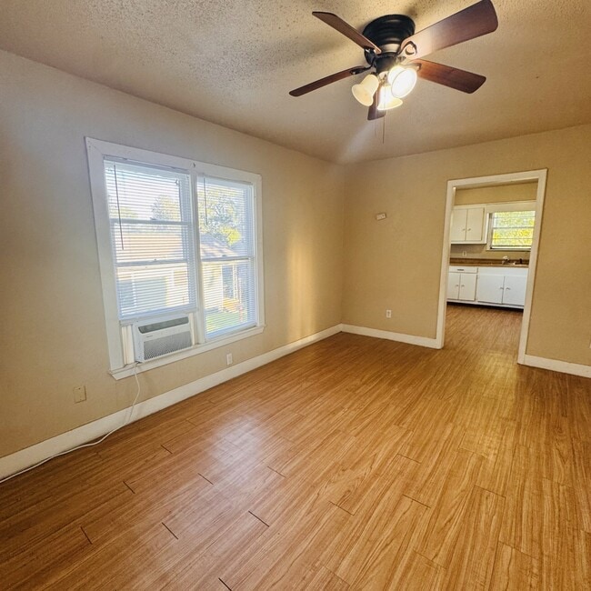 4024 Howard St in Beaumont, TX - Building Photo - Building Photo
