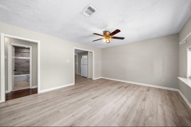 7418 Oscar Dr, Unit 1 in Deer Park, TX - Building Photo - Building Photo