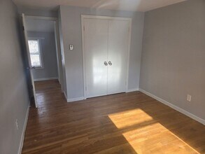 0 Town House Ct in Spencer, MA - Foto de edificio - Building Photo