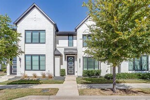 7705 Reis Ln in North Richland Hills, TX - Building Photo
