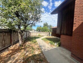 270 Country Club Dr in Stansbury Park, UT - Building Photo - Building Photo