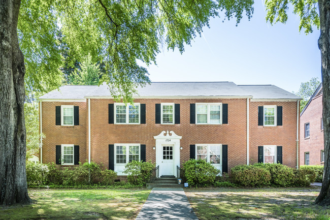 1724 Enoree Ave in Columbia, SC - Foto de edificio - Building Photo