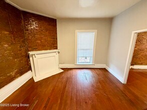 1503 S 4th St in Louisville, KY - Foto de edificio - Building Photo