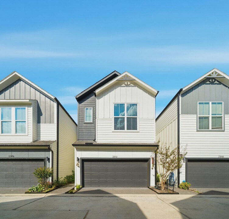 2312 Silva Park Ln in Houston, TX - Building Photo