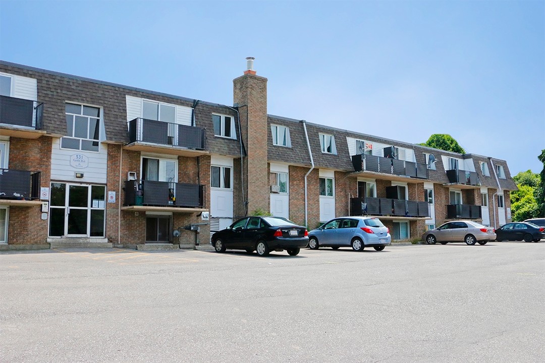 Galt View Apartments in Cambridge, ON - Building Photo