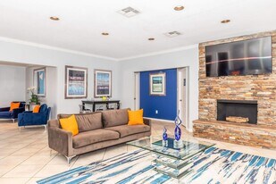 Allure Apartments in Corpus Christi, TX - Building Photo