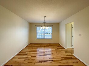 27 Ridgeland Ln in Asheville, NC - Building Photo - Building Photo