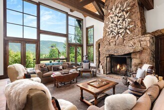 353 Pfister Dr in Aspen, CO - Building Photo - Building Photo