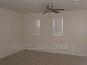 4128 Rocky Beach Dr in Las Vegas, NV - Building Photo - Building Photo