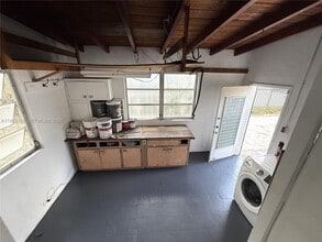 1330 Kasim St in Opa Locka, FL - Building Photo - Building Photo