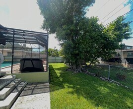 5312 SW 89th Ct in Miami, FL - Building Photo - Building Photo