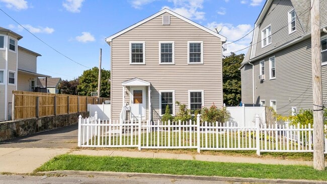 322 Greenfield St in Fairfield, CT - Foto de edificio - Building Photo