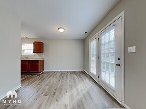 10922 Olde English Dr in Charlotte, NC - Foto de edificio - Building Photo