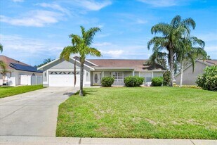112 Azalea Dr in Davenport, FL - Building Photo