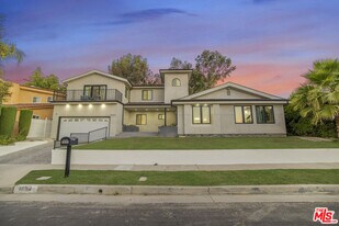 18202 Rancho St in Los Angeles, CA - Building Photo