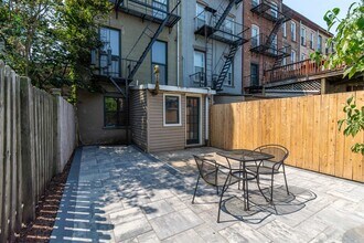 292 Pavonia Ave in Jersey City, NJ - Building Photo - Building Photo