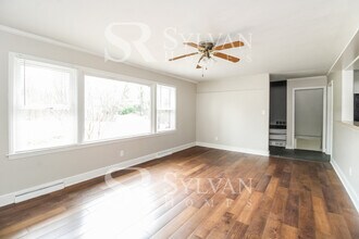 5426 Garden Lake Dr in Greensboro, NC - Building Photo - Building Photo
