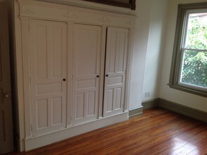 223 Buckingham Pl, Unit 2 in Philadelphia, PA - Building Photo - Building Photo