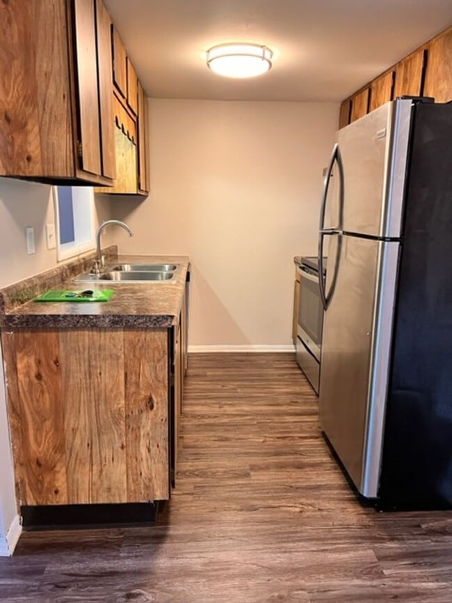 1009 Scarborough Ct in Chesterton, IN - Building Photo - Building Photo