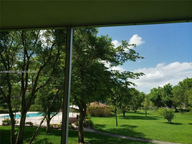 13255 SW 9th Ct in Pembroke Pines, FL - Building Photo - Building Photo