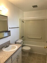 341 SE 81st Ave, Unit 341 in Portland, OR - Building Photo - Building Photo
