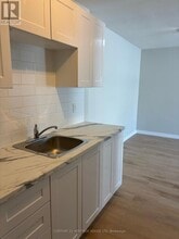 31 Parkside Dr in St Thomas, ON - Building Photo - Building Photo