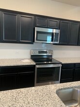 2415 Chinook Way in College Station, TX - Building Photo - Building Photo