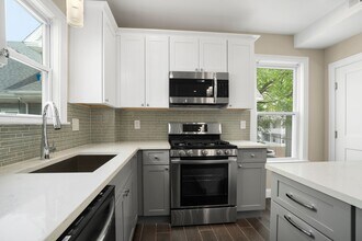 581 Washington St, Unit #2 in Boston, MA - Building Photo - Building Photo