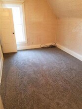 432 Riehl St in Waterloo, IA - Building Photo - Building Photo