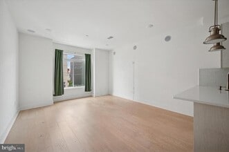 1843 E Huntingdon St in Philadelphia, PA - Building Photo - Building Photo