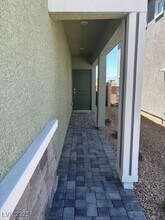 1131 Northern Cardinal Dr in Henderson, NV - Foto de edificio - Building Photo